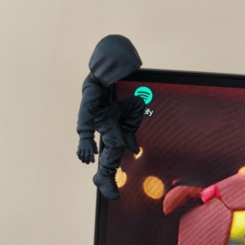 Climb Hoodie Alien Mini Statue - Retro Gaming Monitor review and price